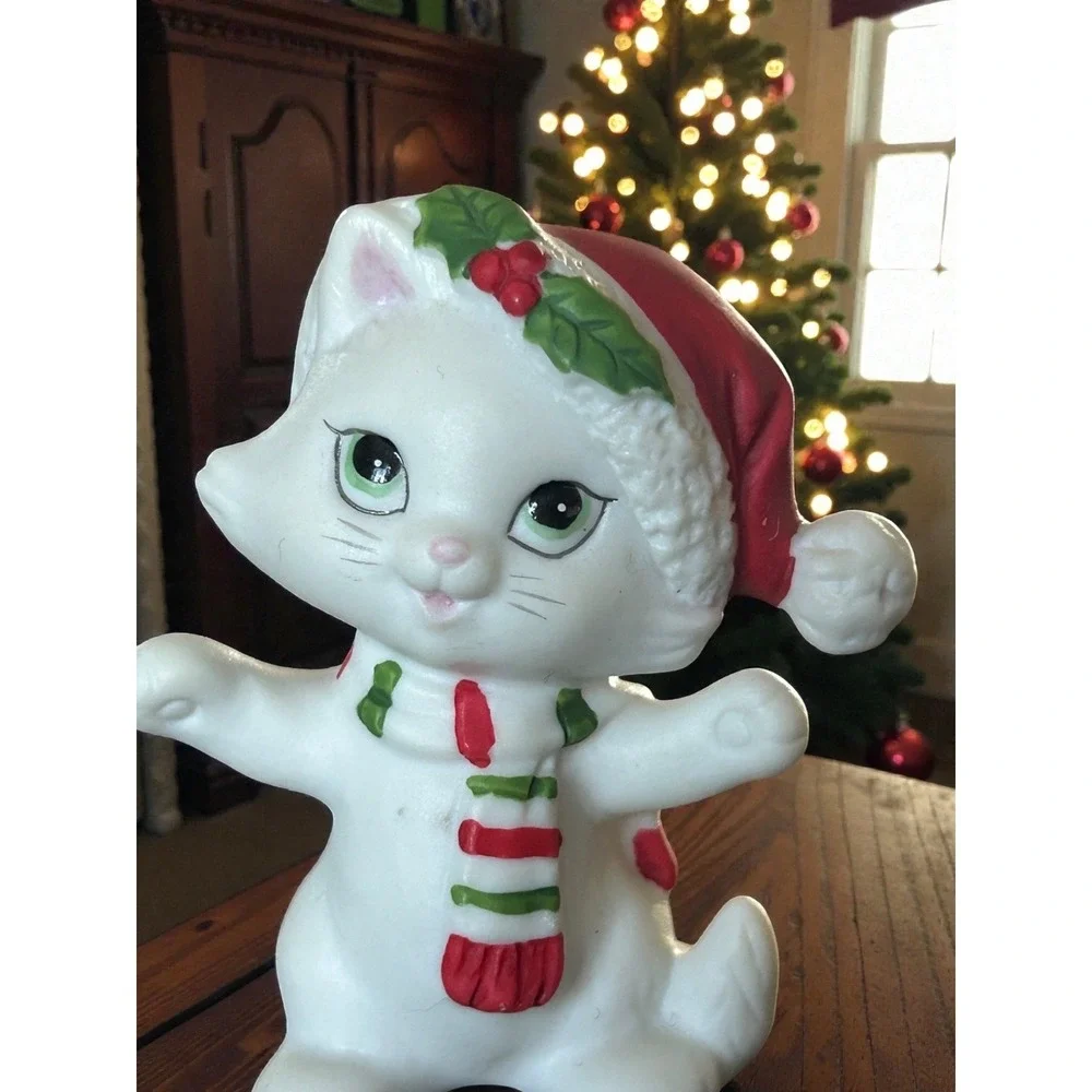 Vintage Lefton Christmas 1990 (1) White Cat Kitten Figurines. About 2